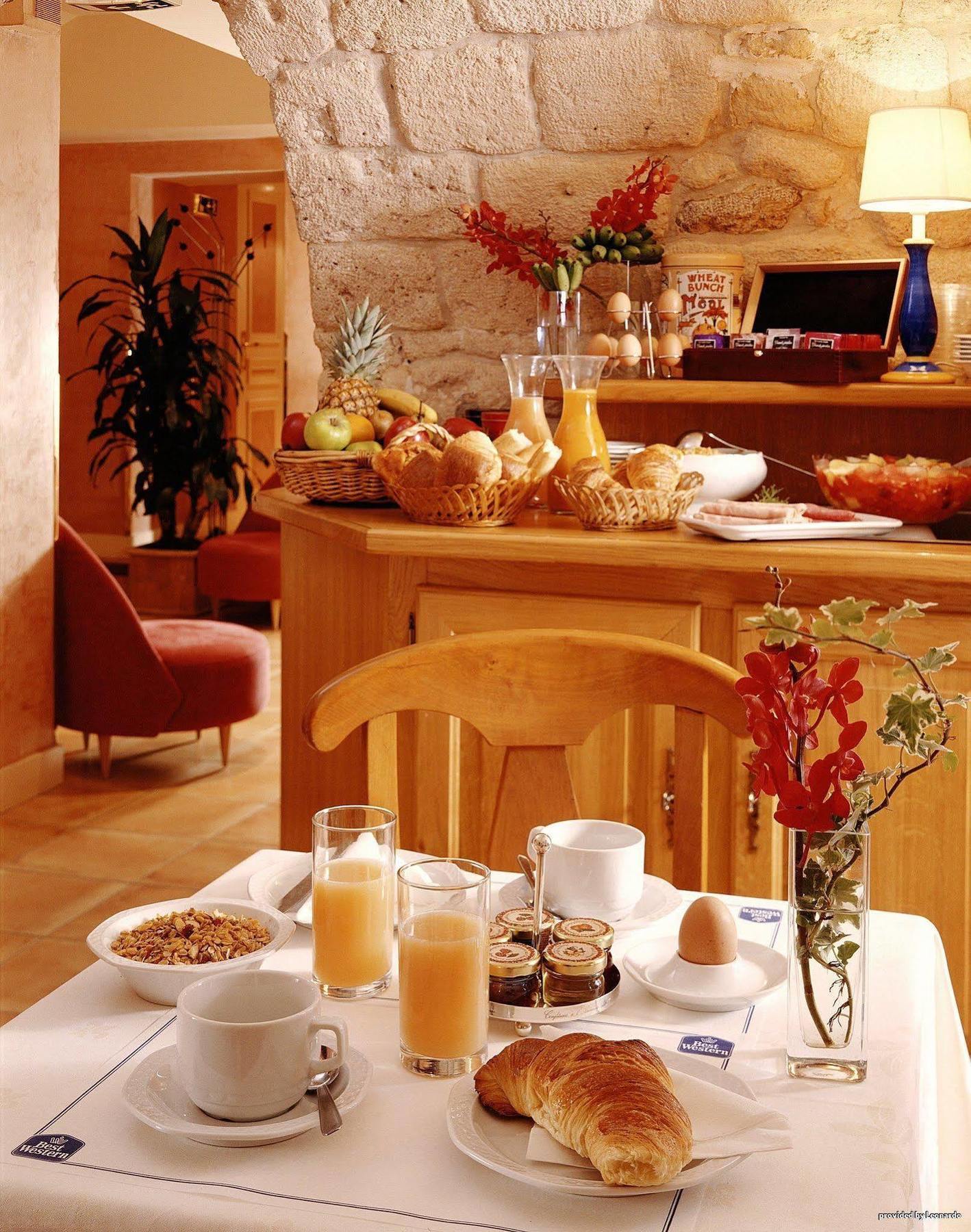 Western Bretagne Montparnasse Hotel París